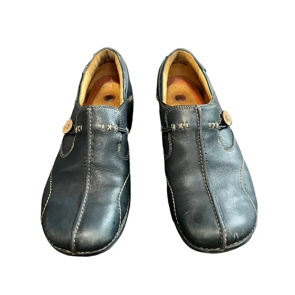 Clarks Shoes Clarks Unstructured Unloop Leather Blue Slip On